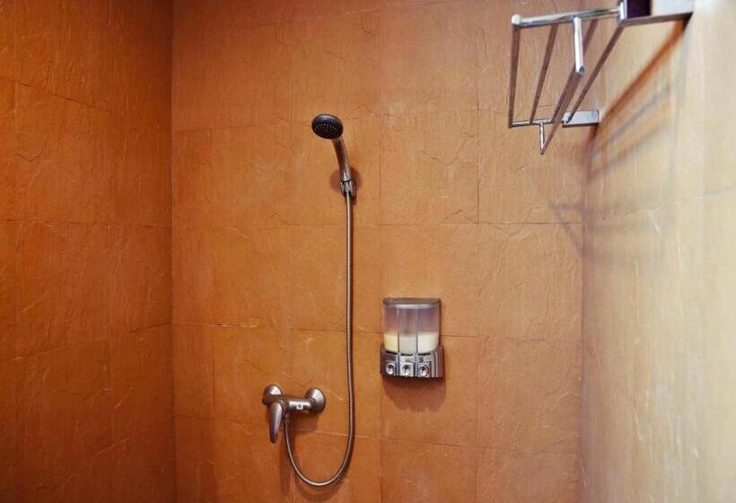 غرفة ديلوكس, Baan Ss Karon