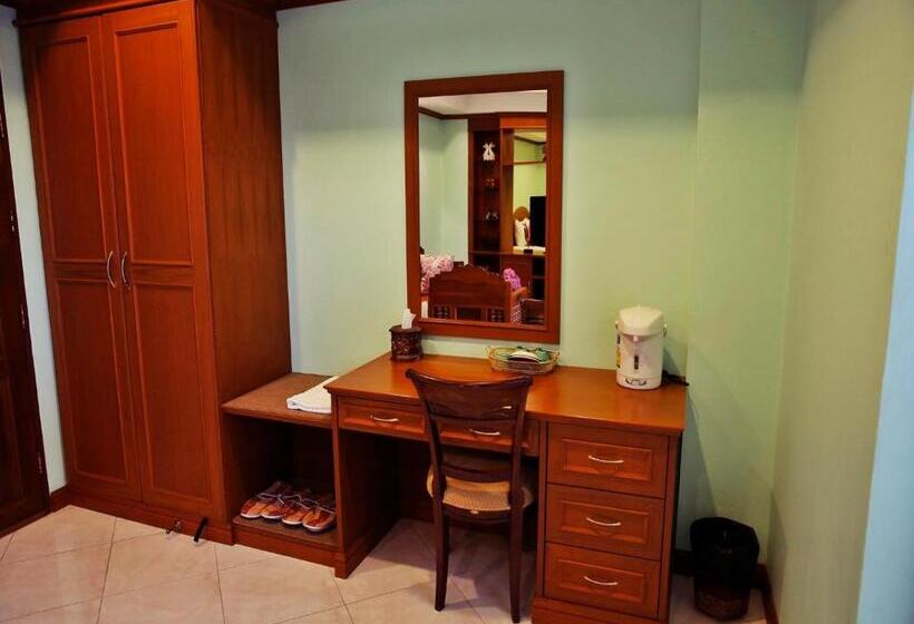 غرفة ديلوكس, Baan Ss Karon