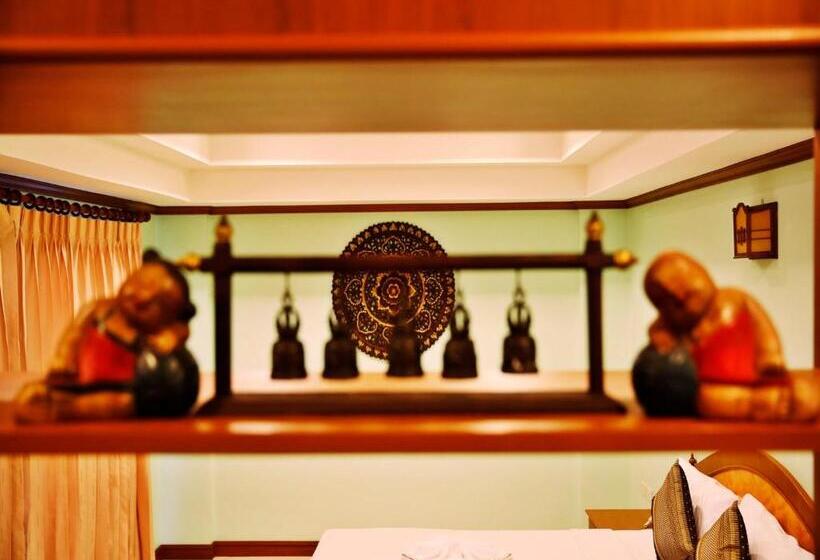 غرفة عائلية, Baan Ss Karon