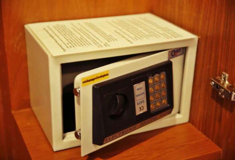 غرفة عائلية, Baan Ss Karon