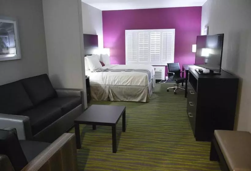 キングサイズベッドのスイートルーム, Best Western Plus Dilley Inn & Suites