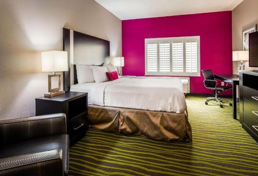 غرفة قياسية سرير كينج لذوى الإحتياجات الخاصة, Best Western Plus Dilley Inn & Suites