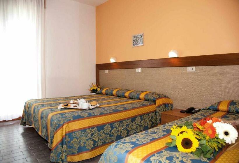 חדר סטנדרט לשלושה, Bettina