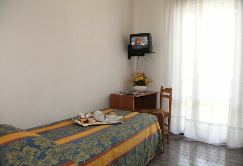 חדר סטנדרט יחיד, Bettina