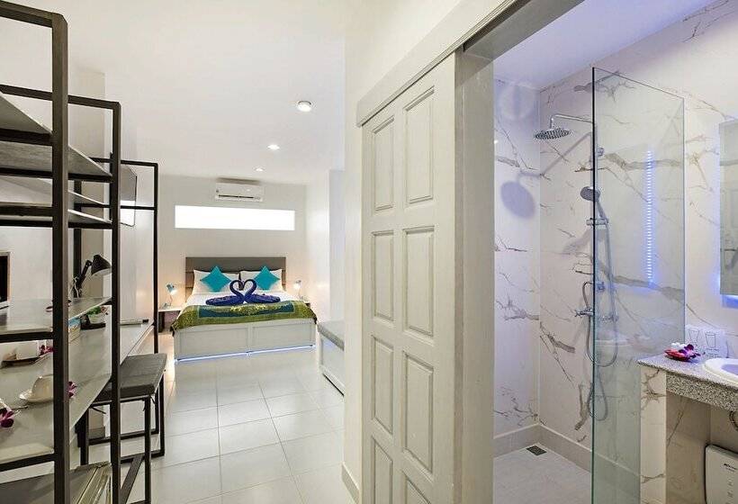 اتاق سوپریور, Colorize Boutique