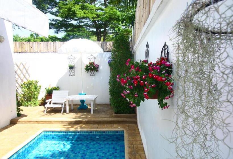 Vila 1 Quarto Vista jardim, Costa Village Pool Villa