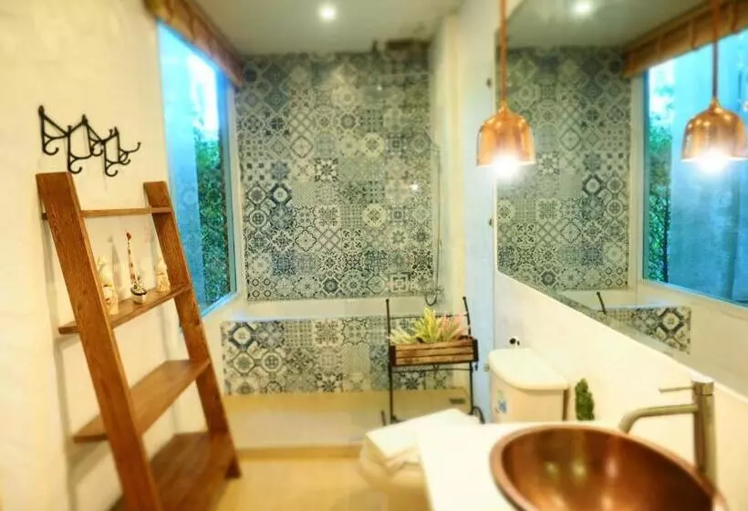 デラックスルーム, Costa Village Pool Villa