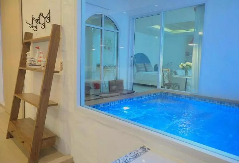デラックスルーム, Costa Village Pool Villa