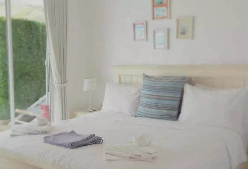 1-Bedroom Villa Garden View