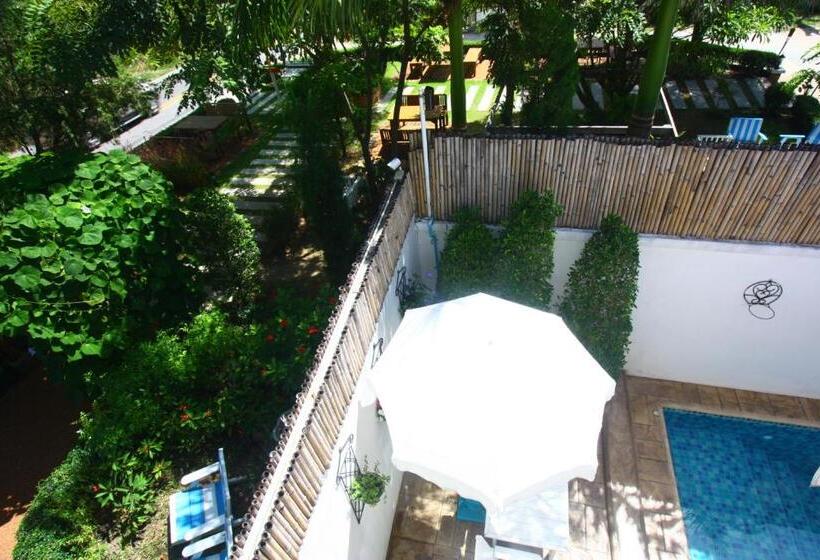 Vila 1 Quarto Vista jardim, Costa Village Pool Villa