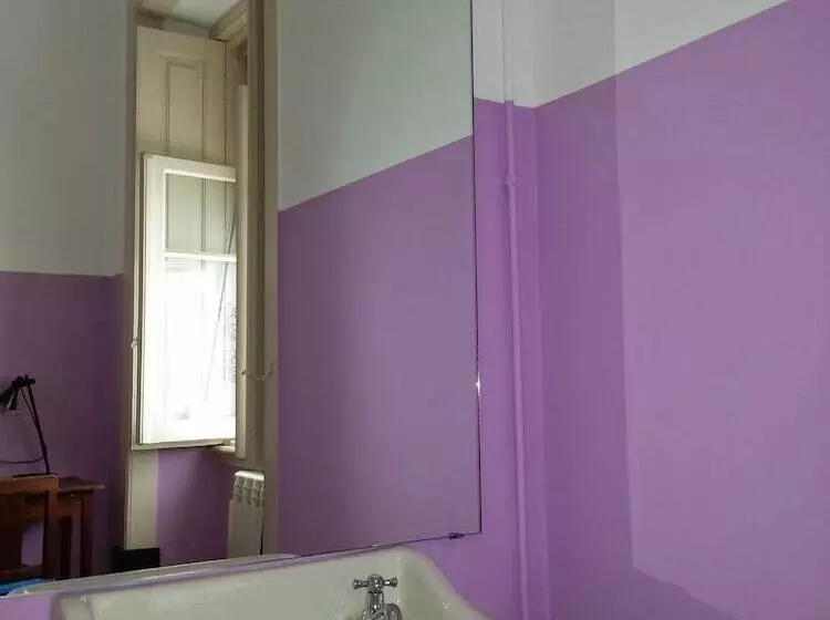 Quarto Estandar Individual Banheiro Compartilhado, Csi Coimbra Club & Guest House