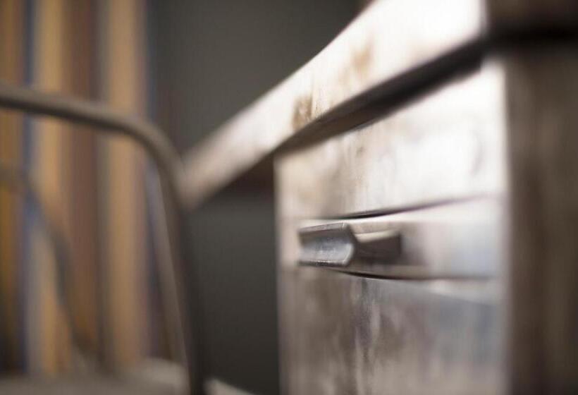 クラブルーム, De Paris