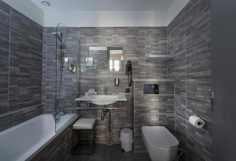 חדר קלאב, De Paris