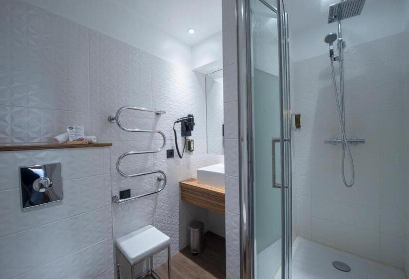 スタンダードルーム, De Paris