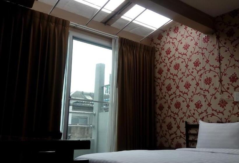 펜트하우스 룸, Decor Do Hostel