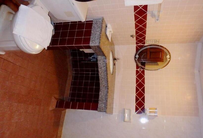 디럭스 룸, Karon Cafe  Inn