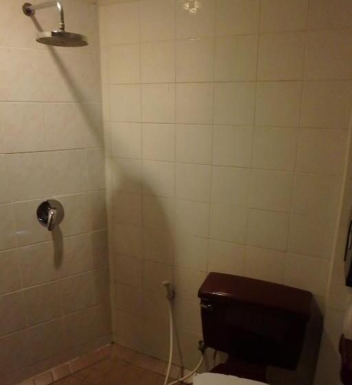 חדר דלוקס, Karon Cafe Inn