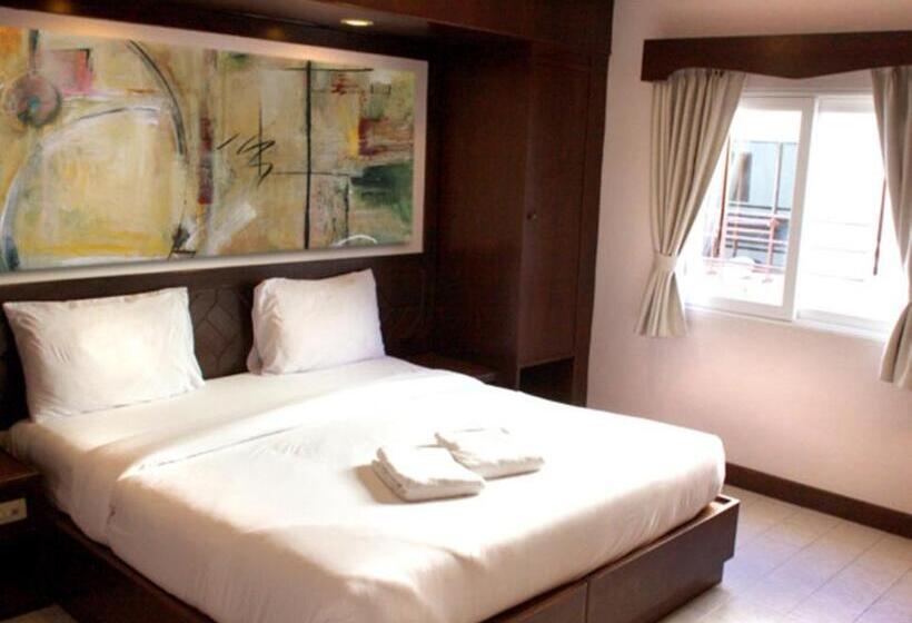 חדר דלוקס, Karon Cafe Inn