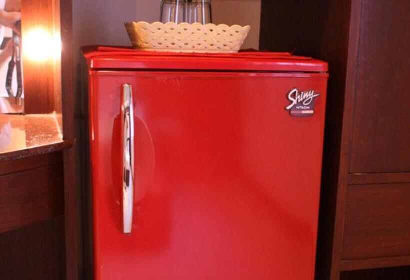 디럭스 룸, Karon Cafe  Inn