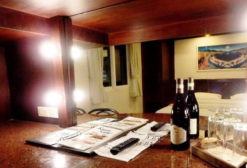 디럭스 룸, Karon Cafe  Inn