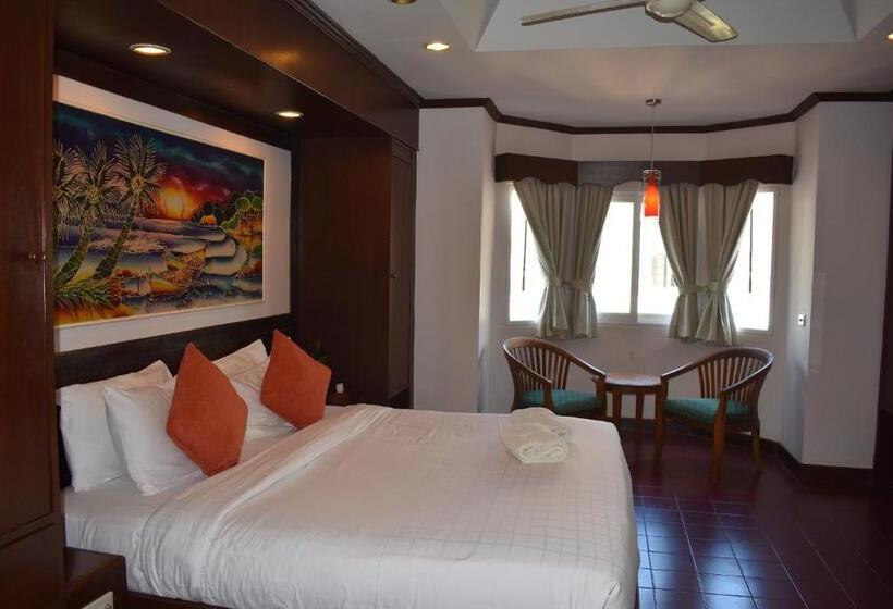 디럭스 룸, Karon Cafe  Inn