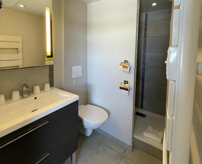 Четырехместный Номер Стандарт, Les Embruns