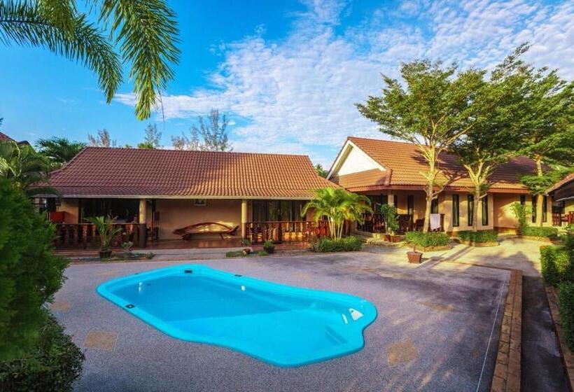 スタンダードバンガロー, Maleedee Bay Resort