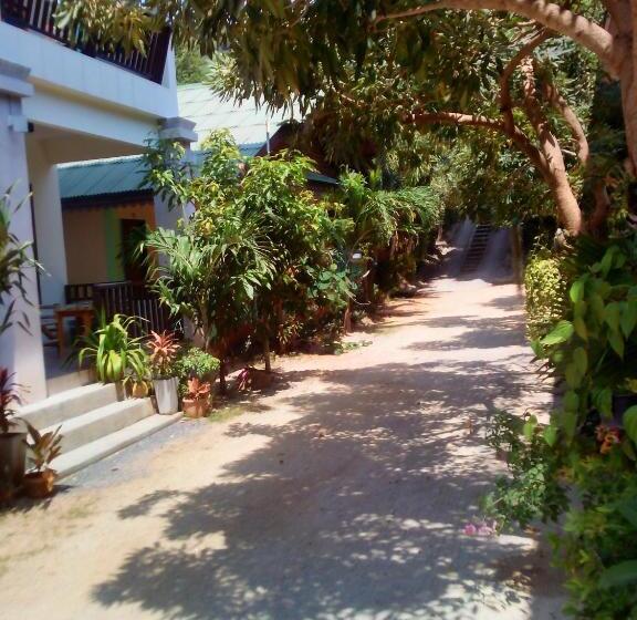 스탠다드 방갈로, Modern Resort