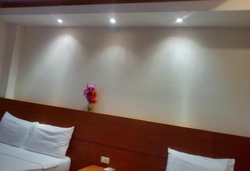 스탠다드 트리플 룸, Modern Resort