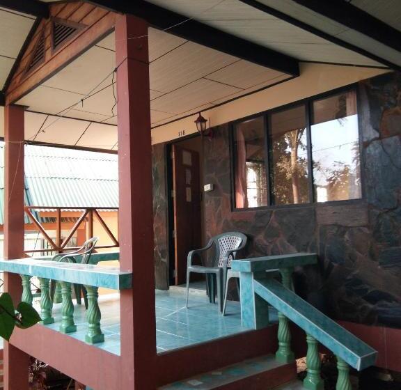 스탠다드 방갈로, Modern Resort