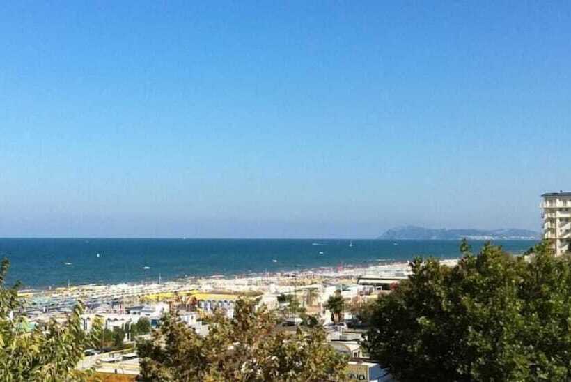 经济房, B&b Nizza Riccione