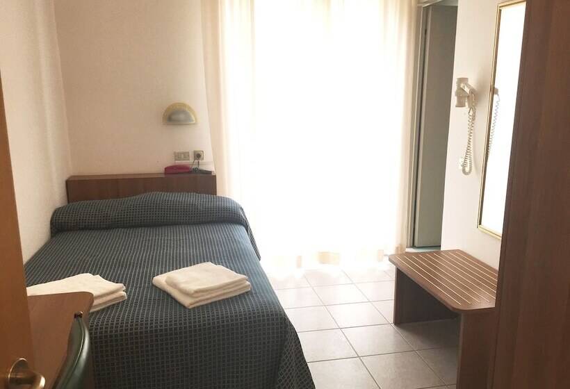 经济房, B&b Nizza Riccione