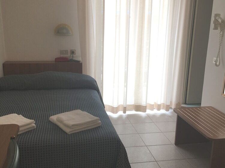 经济房, B&b Nizza Riccione