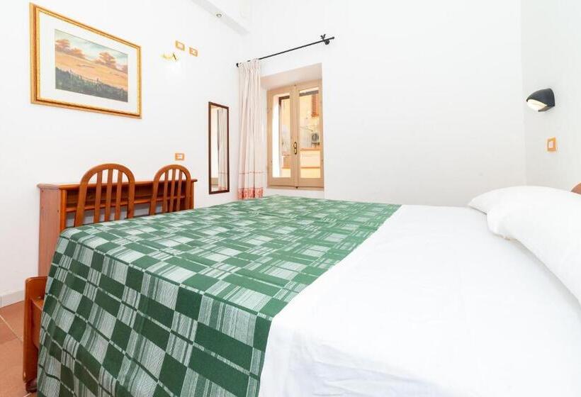 Номер Стандарт, San Francesco Heritage