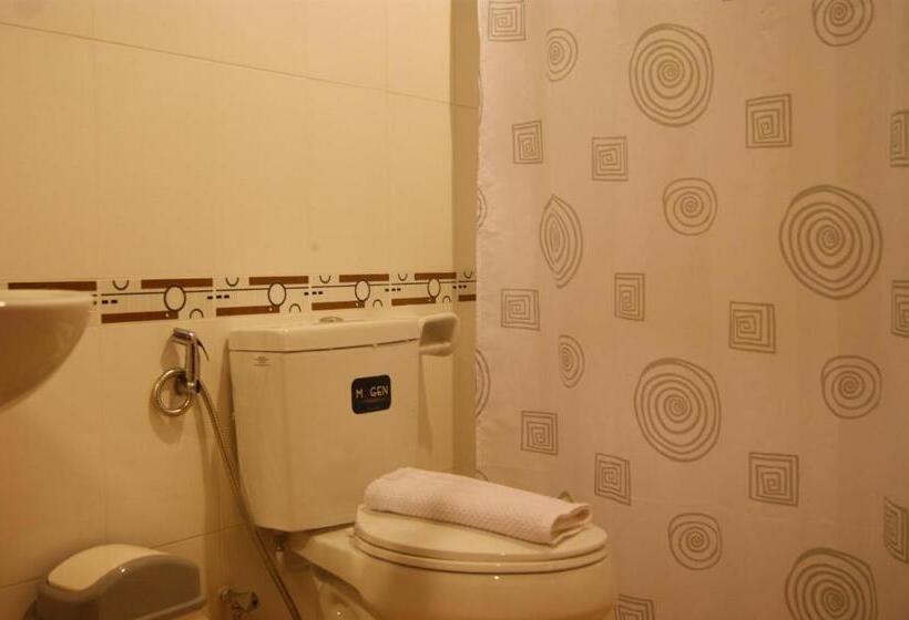 스탠다드 룸, The City House