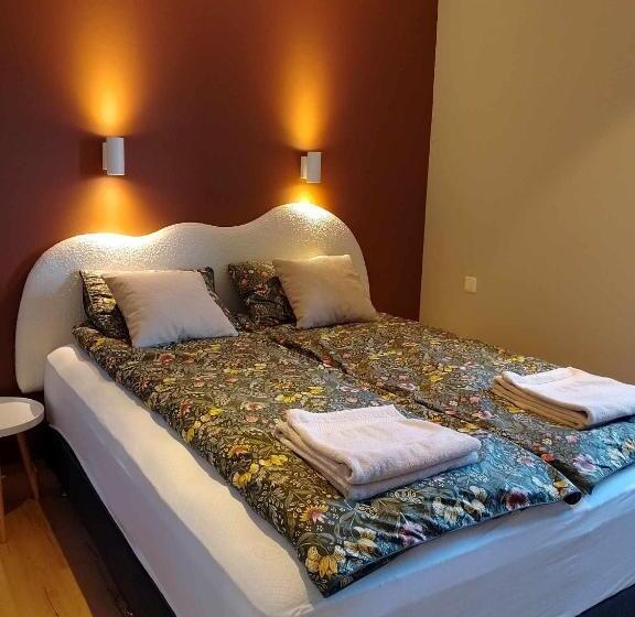 آپارتمان لوکس 1 خوابه, Bergistangi Hostel