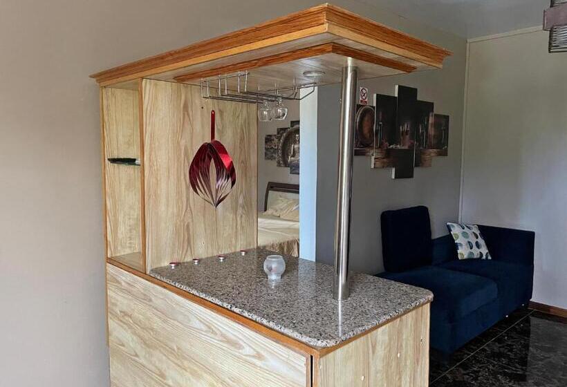 اتاق استاندارد با تخت بزرگ, Riambel Paradise Inn Private Apartment