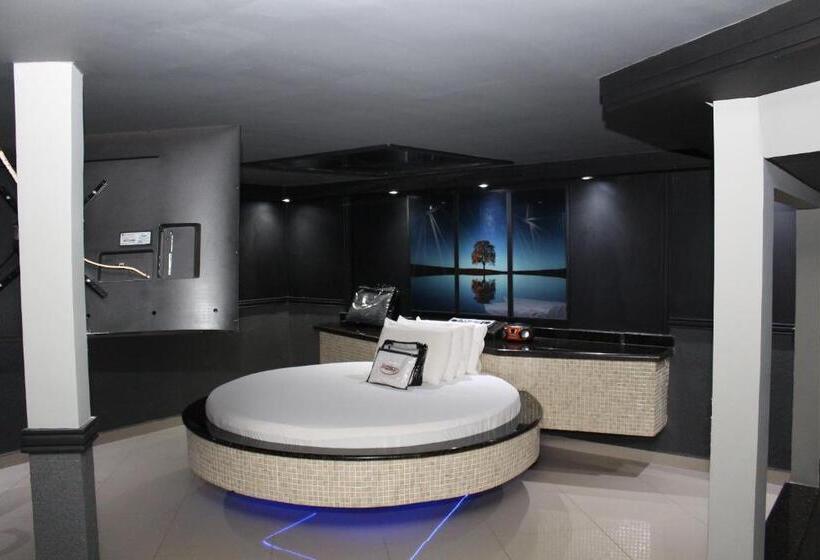 سوئیت با وان آب گرم, Exótico Prime Motel