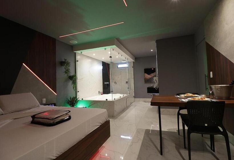 سوئیت با وان آب گرم, Exótico Prime Motel