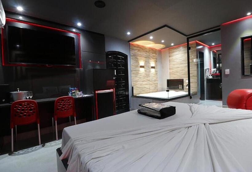 سوئیت با وان آب گرم, Exótico Prime Motel