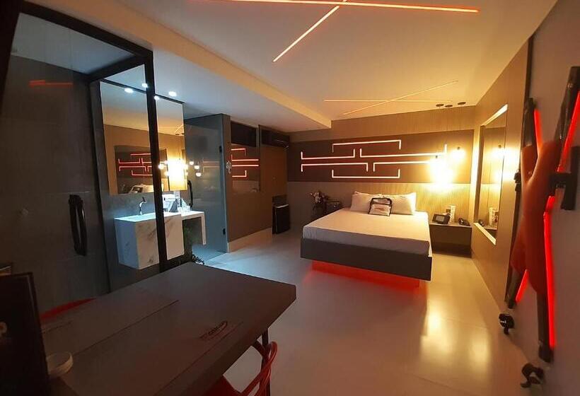 سوییت لوکس, Exótico Prime Motel