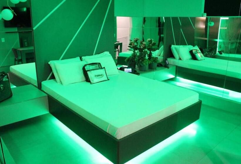 سوییت لوکس, Exótico Prime Motel