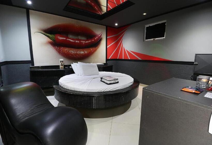 سوییت با استخر, Exótico Prime Motel