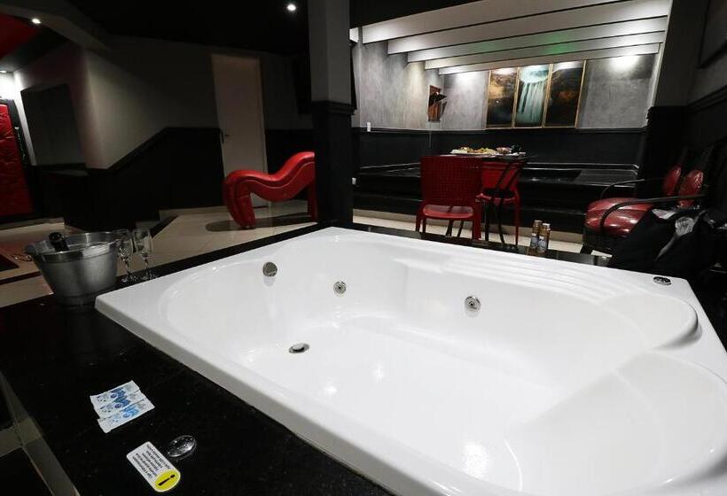 سوییت با استخر, Exótico Prime Motel