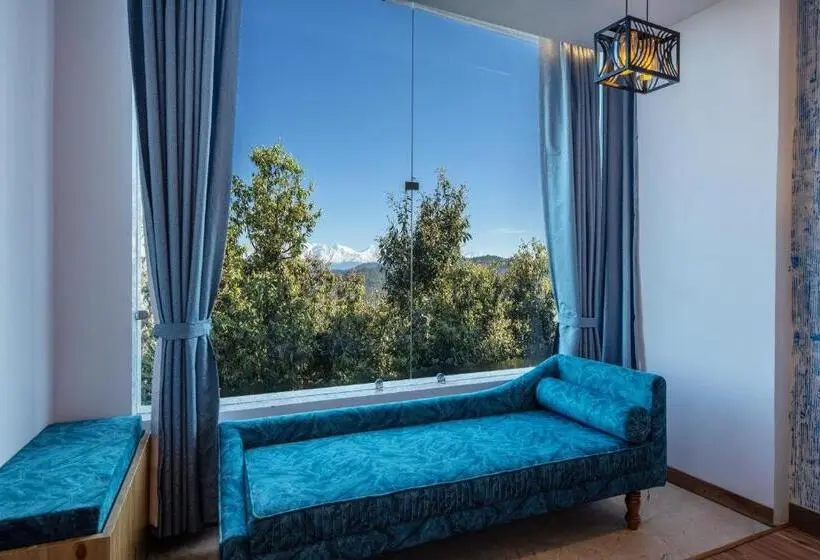 キングサイズベッドのスーペリアルーム, Binsar Eco Resort, Binsar   Uttarakhand