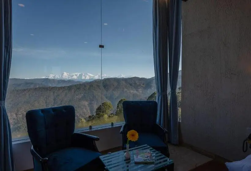 キングサイズベッドのスーペリアルーム, Binsar Eco Resort, Binsar   Uttarakhand