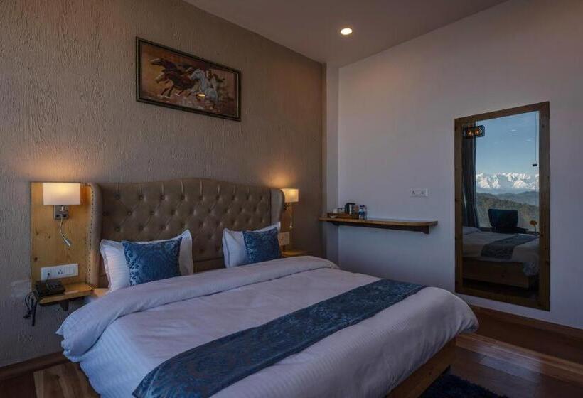 디럭스 룸 킹사이즈 침대, Binsar Eco Resort, Binsar   Uttarakhand