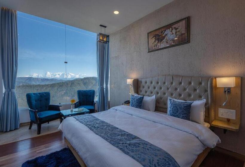 带大床的高级房间, Binsar Eco Resort, Binsar Uttarakhand