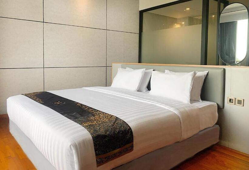 סוויטה, Grand Miami