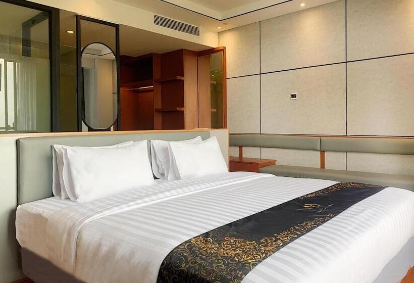 סוויטה, Grand Miami